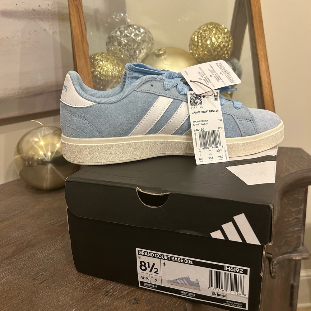 Adidas Grand Court Base 00s in Light Purple